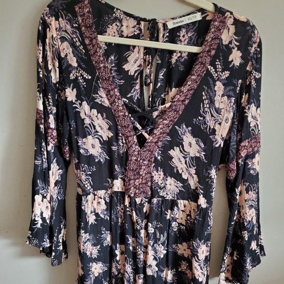 Black floral romper - Picture 5 of 7